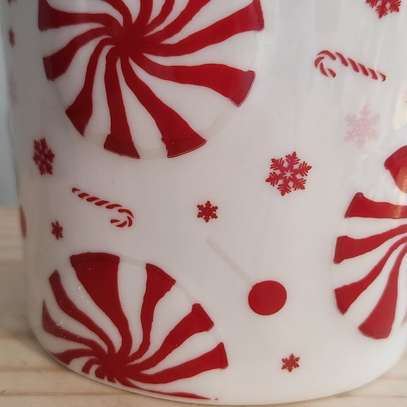 Starbucks 2007 Peppermint Candy Cane Ceramic Christmas Holiday Mug - Picture 7 of 14